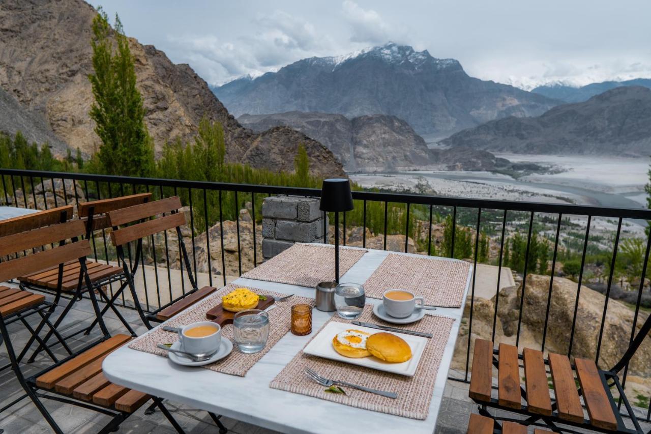 Broq Hotel Skardu Exterior photo