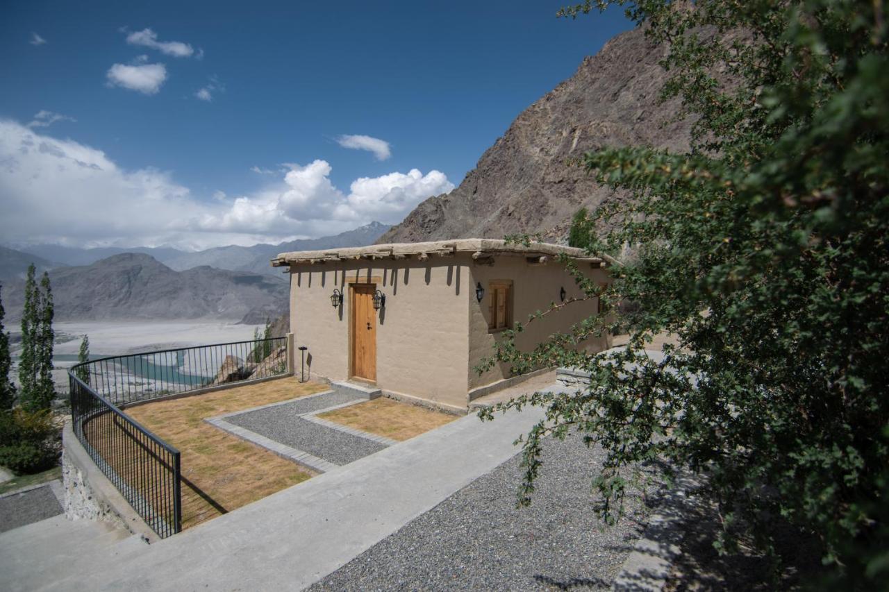 Broq Hotel Skardu Exterior photo